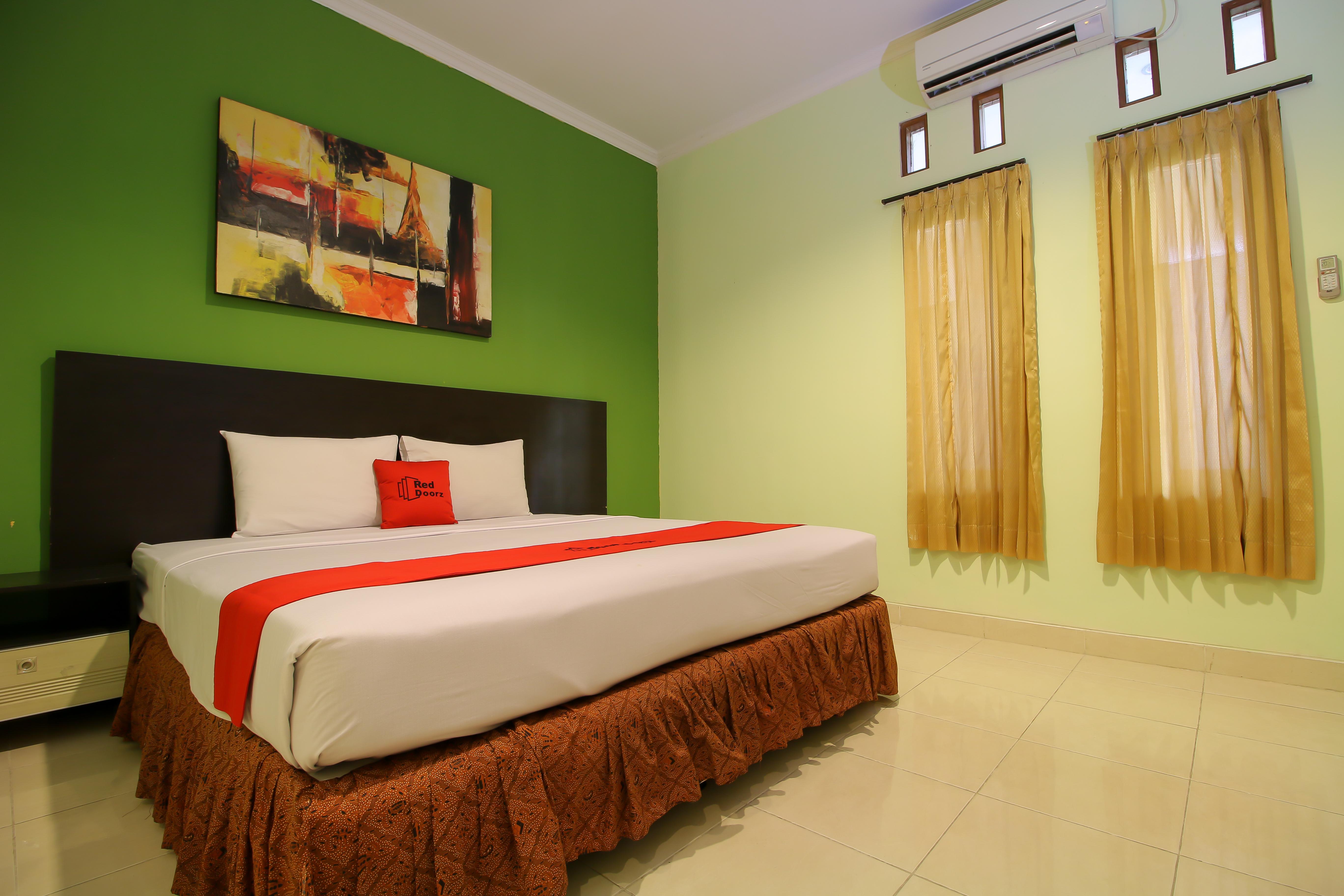 Reddoorz Plus @ Taman Siswa 2 Yogyakarta Exterior photo